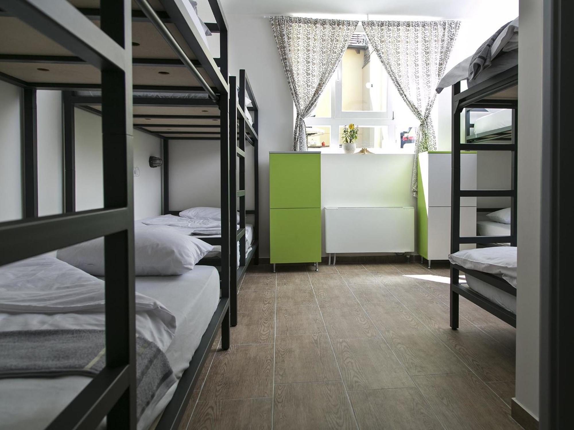 Varad Inn Újvidék Kültér fotó