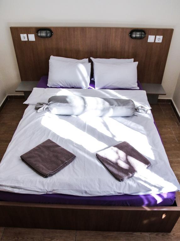 Varad Inn Újvidék Kültér fotó