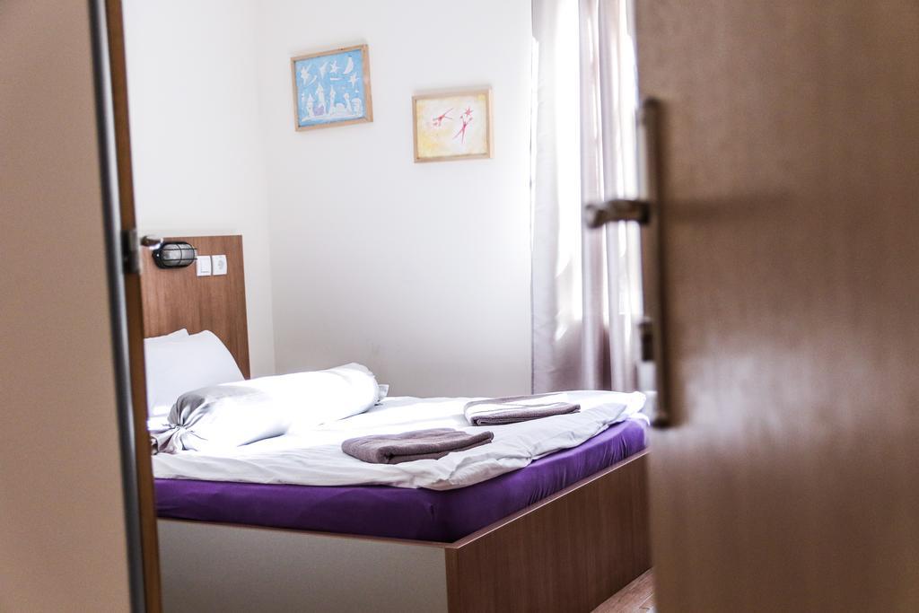 Varad Inn Újvidék Kültér fotó